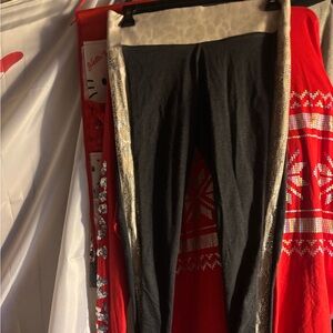 VS PINK CHEETAH Print LEGGINGS  WITH DIAMONDS spelling out the logo!!!